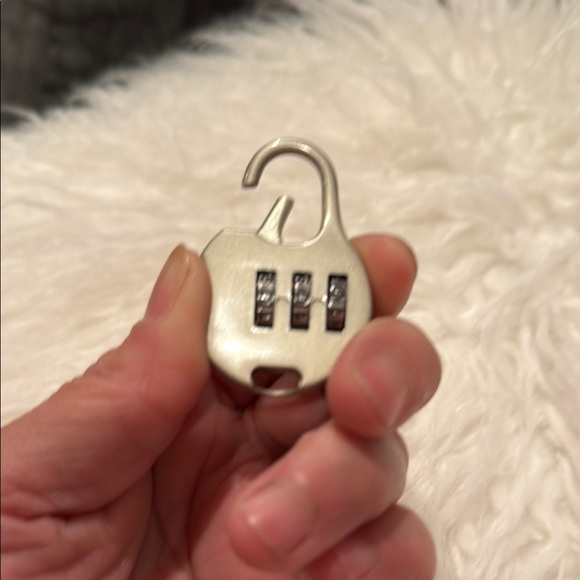 Silver Zipper Lock - Picture 3 of 3